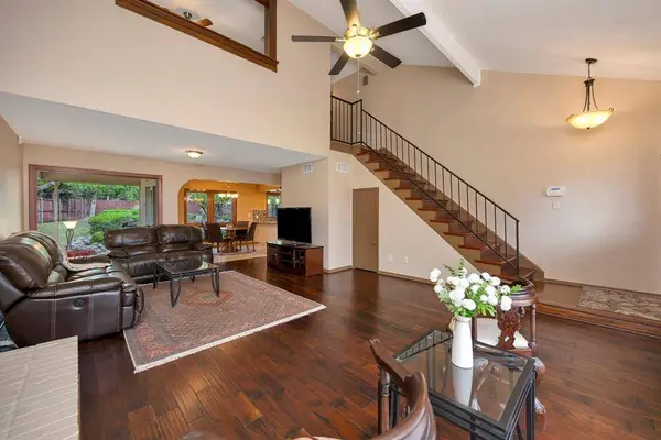 2101 Holt Road, Arlington, TX 76006