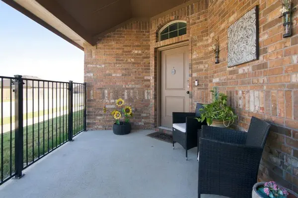 9244 Castorian Drive, Fort Worth, TX 76131