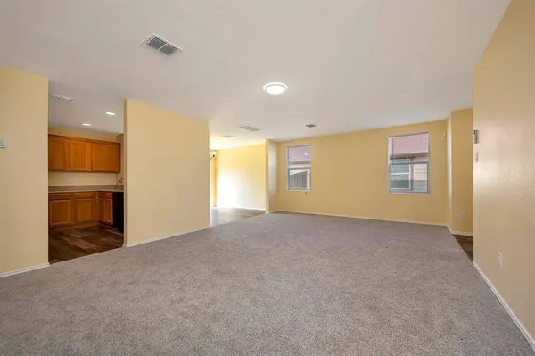 232 Crescent Ridge Drive, Fort Worth, TX 76140
