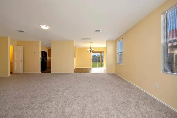 232 Crescent Ridge Drive, Fort Worth, TX 76140