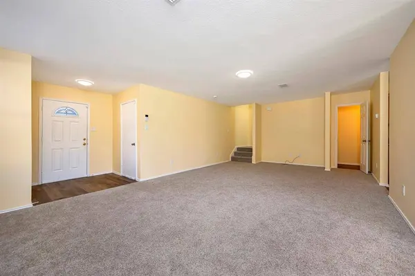 232 Crescent Ridge Drive, Fort Worth, TX 76140