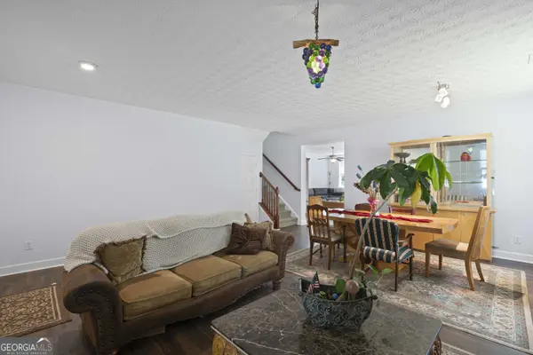 35 Timber LN, Newnan, GA 30265