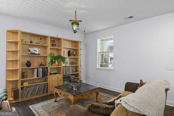 35 Timber LN, Newnan, GA 30265