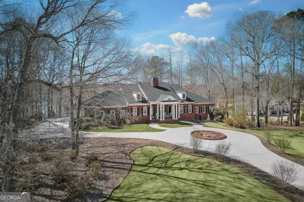 300 Island Cove DR, Newnan, GA 30263