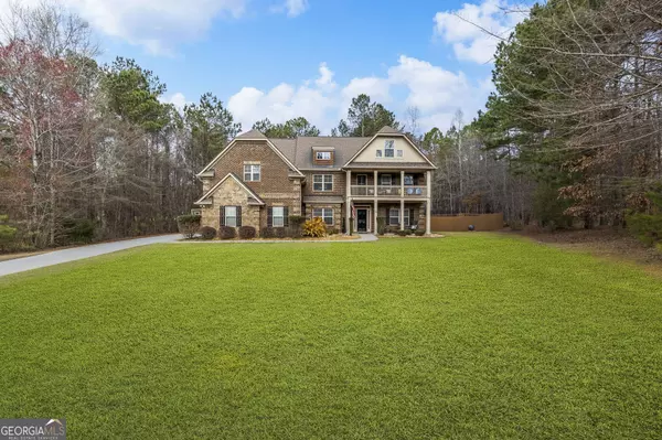 8 Ranan LN, Newnan, GA 30263