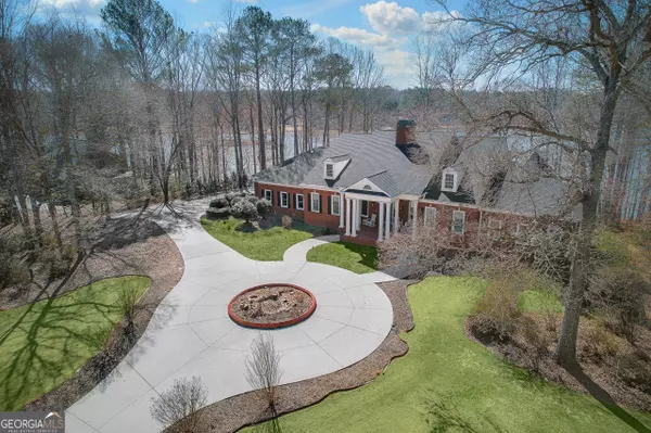 300 Island Cove DR, Newnan, GA 30263