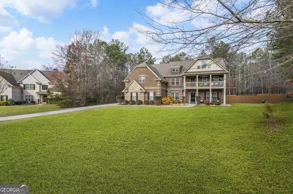 8 Ranan LN, Newnan, GA 30263