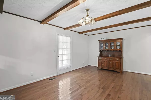 6 Little John WAY, Newnan, GA 30263