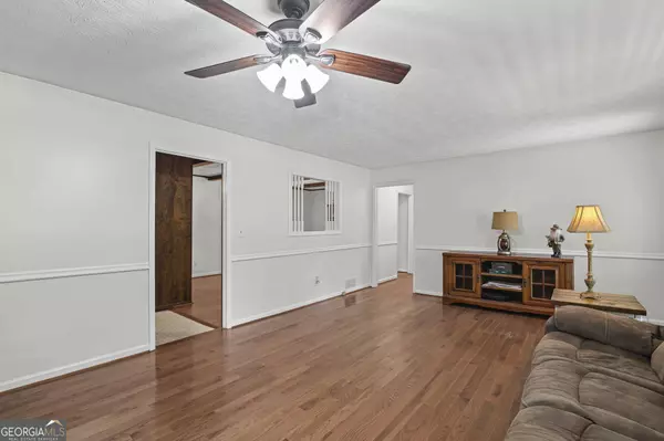 6 Little John WAY, Newnan, GA 30263