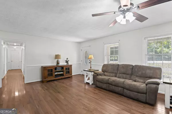 6 Little John WAY, Newnan, GA 30263