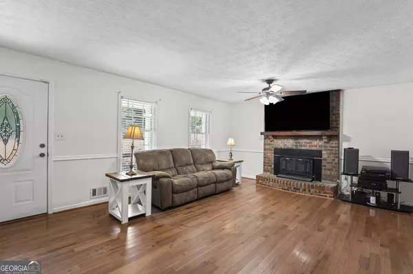 6 Little John WAY, Newnan, GA 30263