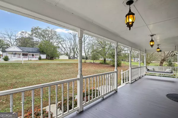 8 Cameron ST, Moreland, GA 30259