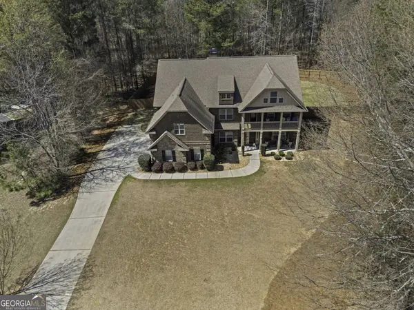 8 Ranan LN, Newnan, GA 30263