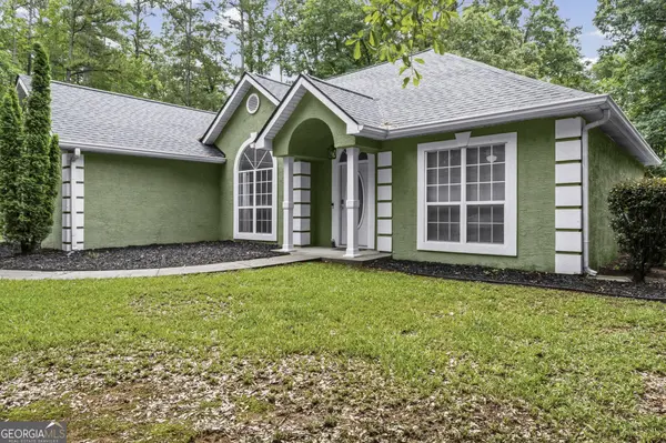 5 Queens CT, Sharpsburg, GA 30277