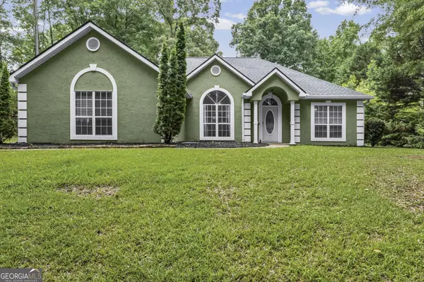 5 Queens CT, Sharpsburg, GA 30277