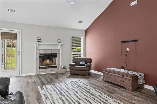5 Queens CT, Sharpsburg, GA 30277