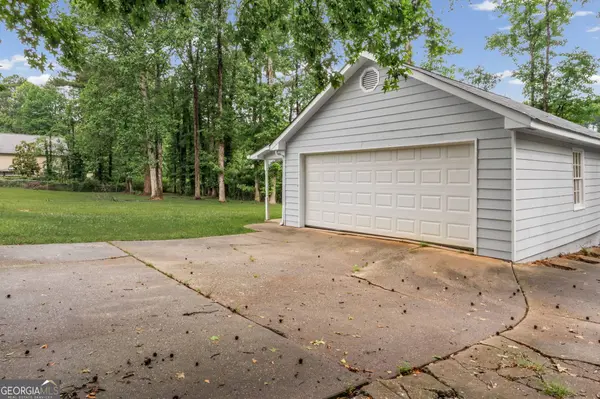 60 London LN, Sharpsburg, GA 30277