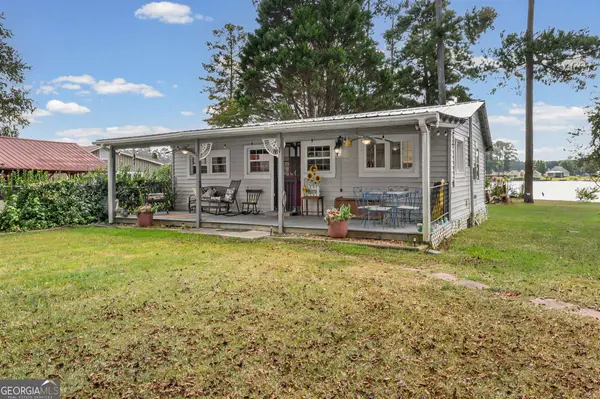 922 Clearwater RD, Sharpsburg, GA 30277