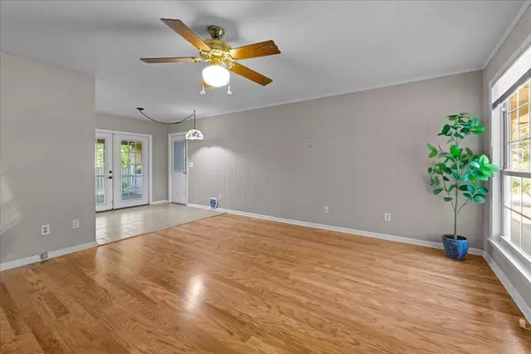 2927 Huntington, Tallahassee, FL 32308