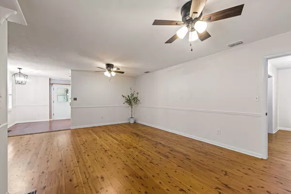 3516 KILKENNY Drive, Tallahassee, FL 32309