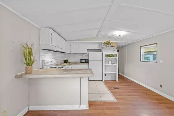 200 FRANCIS MAPLES, Tallahassee, FL 32310