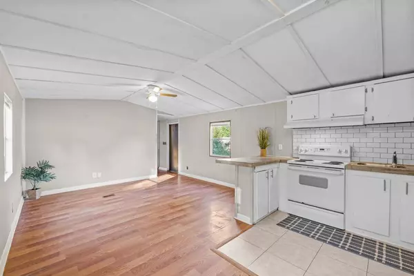 200 FRANCIS MAPLES, Tallahassee, FL 32310