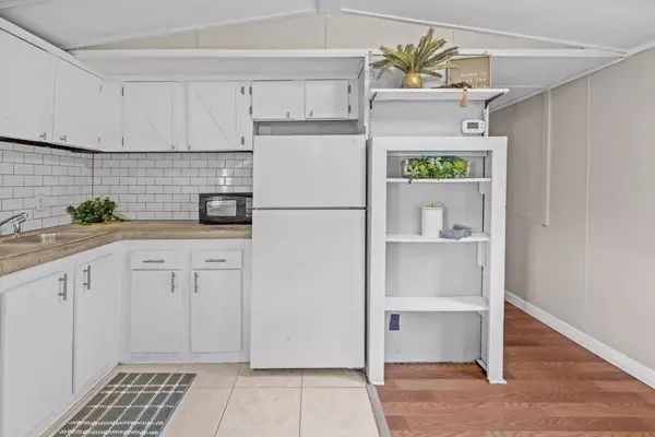 200 FRANCIS MAPLES, Tallahassee, FL 32310