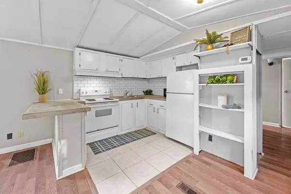 200 FRANCIS MAPLES, Tallahassee, FL 32310