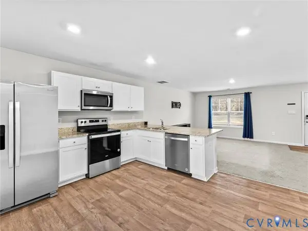 3605 Roselawn TER, Hopewell, VA 23860