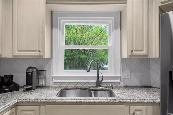 8555 Hope Mews CT, Sandy Springs, GA 30350