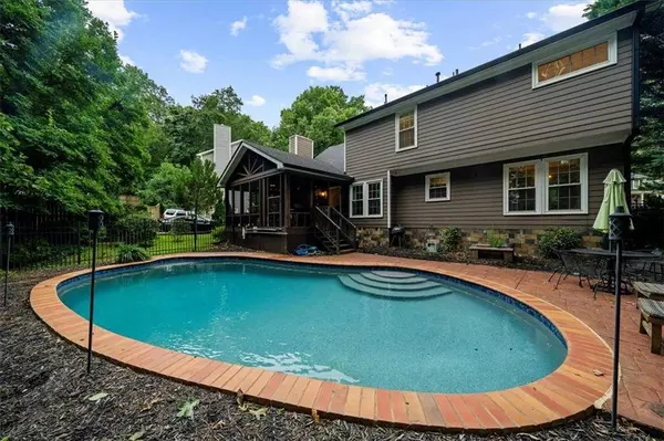 1202 Rockmart CIR NW, Kennesaw, GA 30144