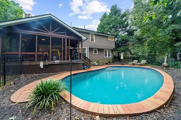 1202 Rockmart CIR NW, Kennesaw, GA 30144