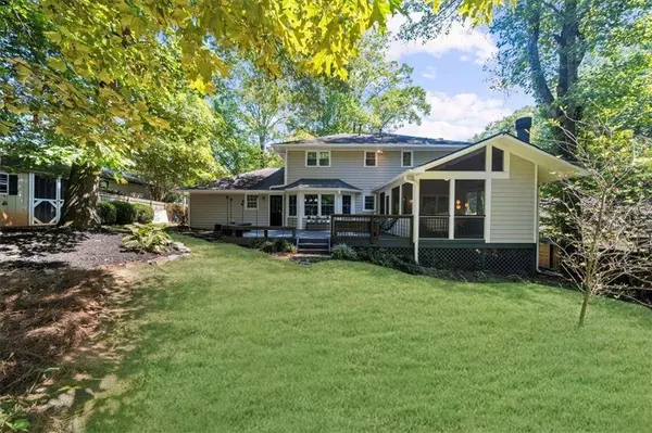 9770 Lake Forest WAY, Roswell, GA 30076