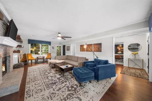 9770 Lake Forest WAY, Roswell, GA 30076