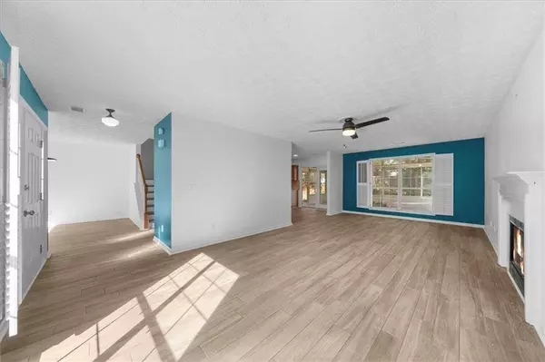 2482 Insdale TRCE NW, Acworth, GA 30101