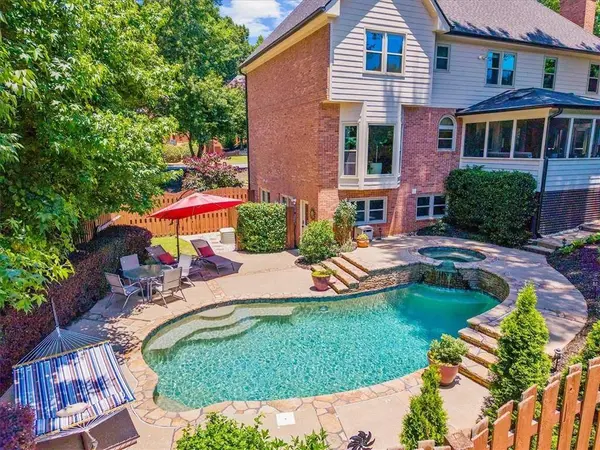 10480 Tuxford DR, Alpharetta, GA 30022