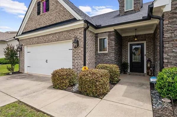 3660 Bridges CT, Cumming, GA 30040