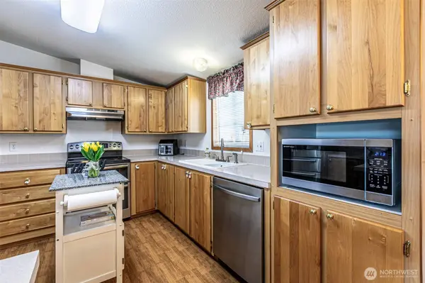 14318 Greenbelt Drive East, Bonney Lake, WA 98391