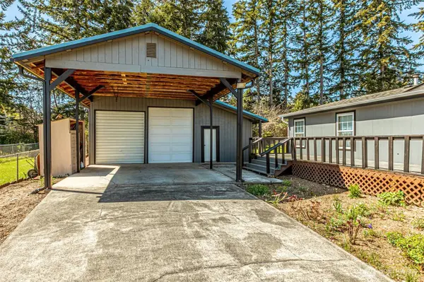14318 Greenbelt Drive East, Bonney Lake, WA 98391