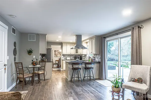 3614 West Tapps DR E, Lake Tapps, WA 98391