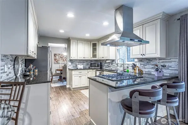 3614 West Tapps DR E, Lake Tapps, WA 98391