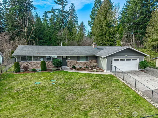 3614 West Tapps DR E, Lake Tapps, WA 98391