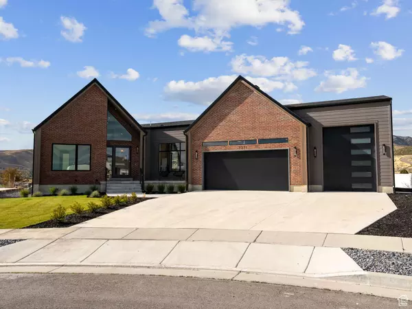 7371 W SUMMIT CREST CIR #124, Herriman, UT 84096