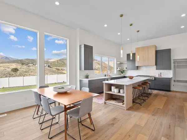 7371 W SUMMIT CREST CIR, Herriman, UT 84096