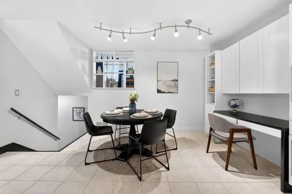 421 E North Street, Columbus, OH 43085