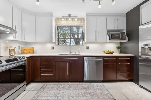 421 E North Street, Columbus, OH 43085