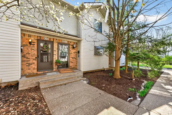 421 E North Street, Columbus, OH 43085