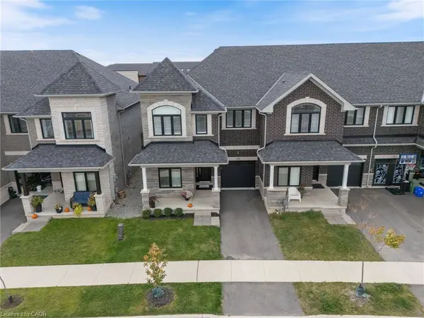 10 Granite Ridge Trail, Waterdown, ON L8B 1Y4
