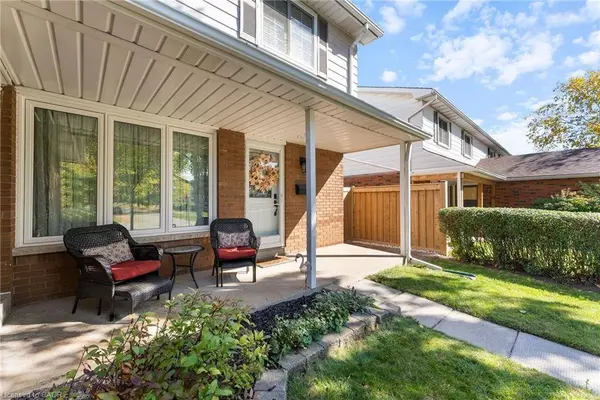 1251 Nottingham Avenue, Burlington, ON L7P 2R5
