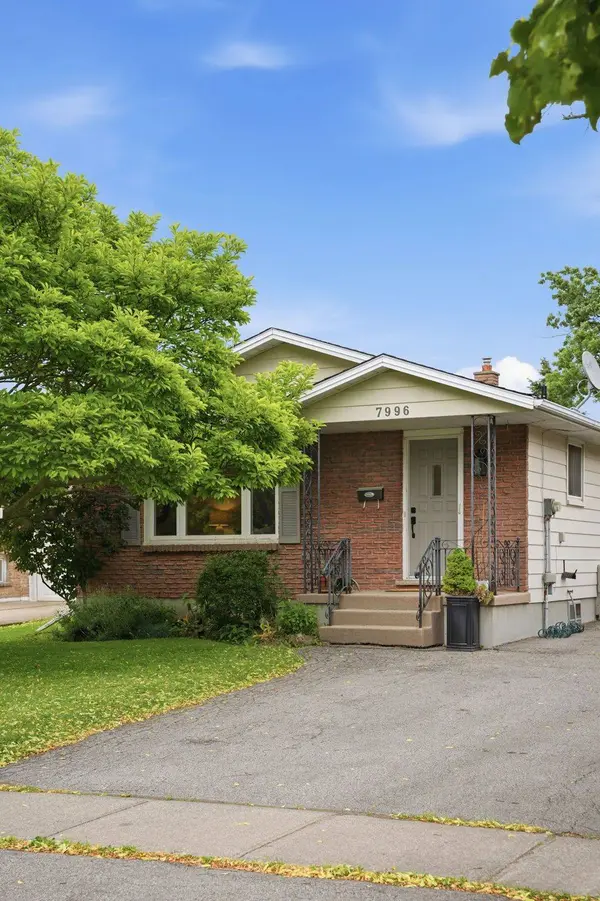7996 Paddock TRL, Niagara Falls, ON L2H 1X2
